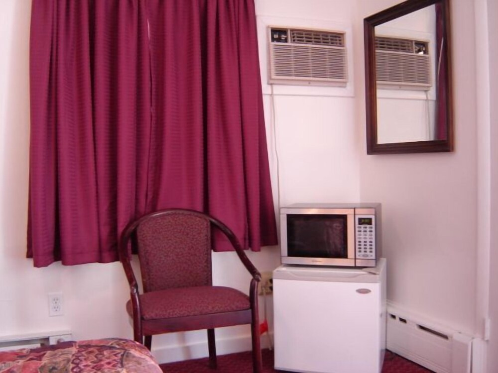 Hershey Travel Inn - photo 7