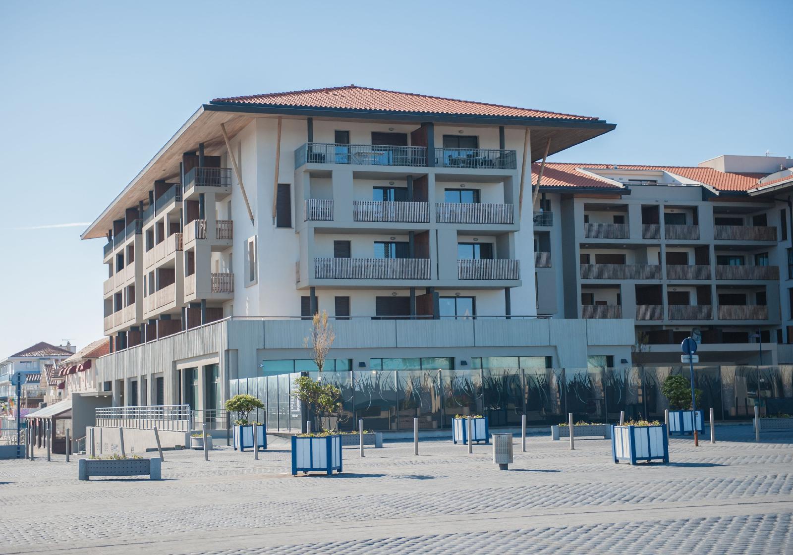 Résidence Nemea L'Estacade — 4-Star Luxury Hotel in Capbreton, France