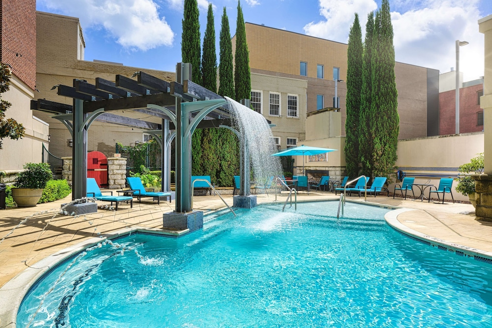 Hampton Inn & Suites Chattanooga Downtown - photo 39