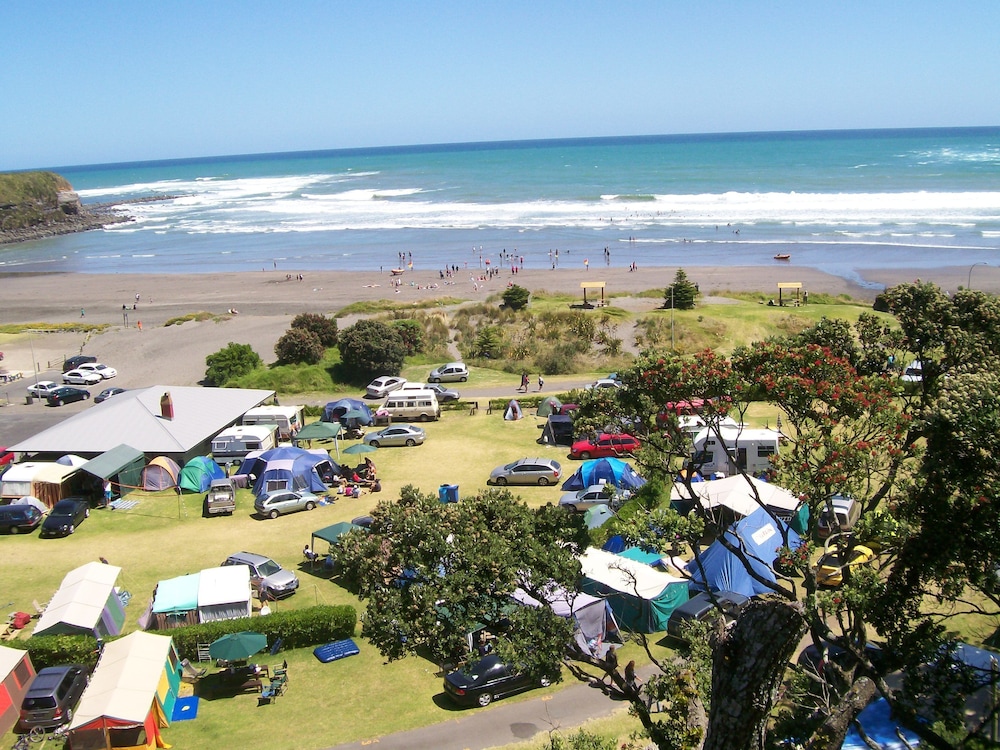 Opunake Beach Holiday Park — 4-Star Luxury Hotel in Opunake, New Zealand