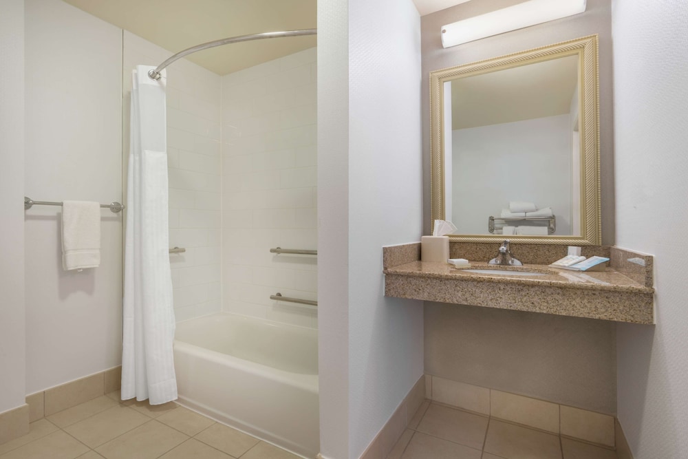 Hilton Garden Inn Blacksburg University - photo 18