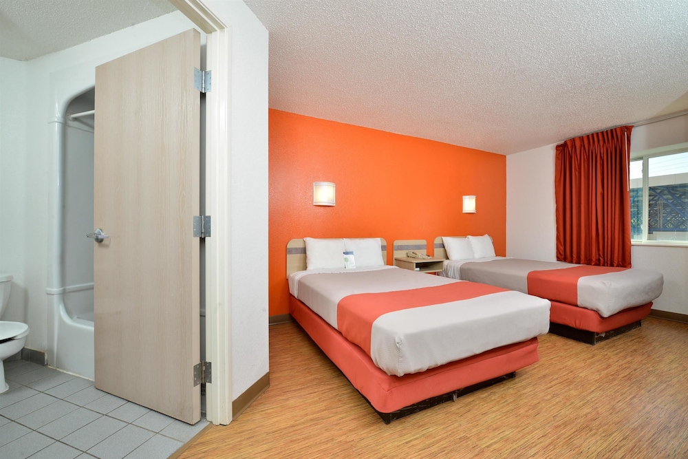 Motel 6 McKinney TX North - photo 10