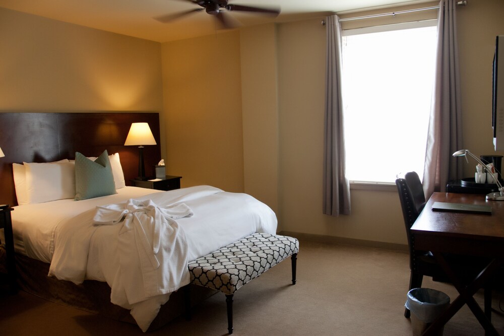 V Boutique Hotel - photo 12