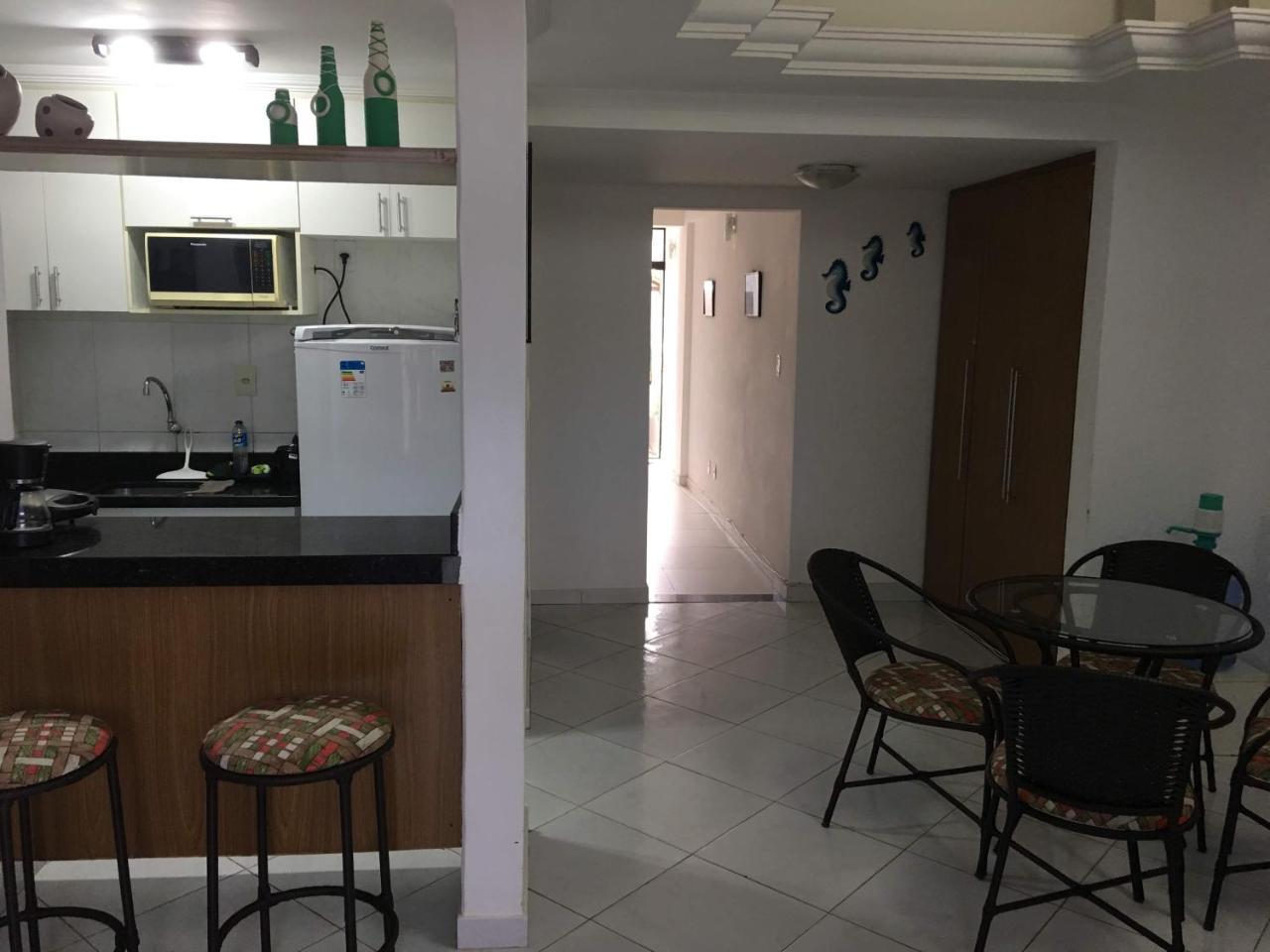 Village Mamelucos frente para Praia do Flamengo in Salvador, Brasil