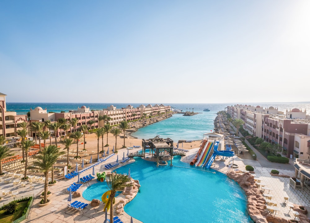 Sunny Days El Palacio Resort & Spa — hotel in Hurghada