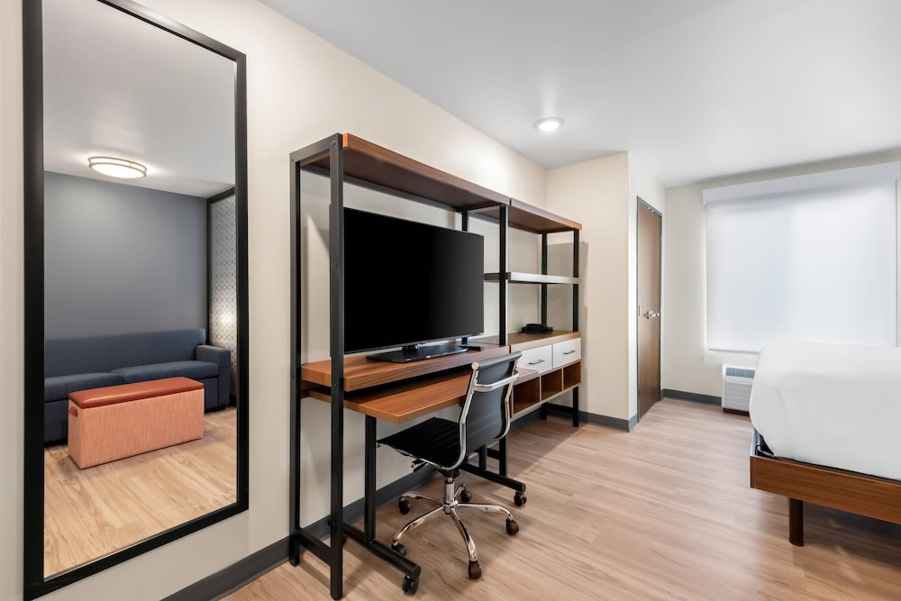 Everhome Suites Amarillo West Medical Center - photo 8