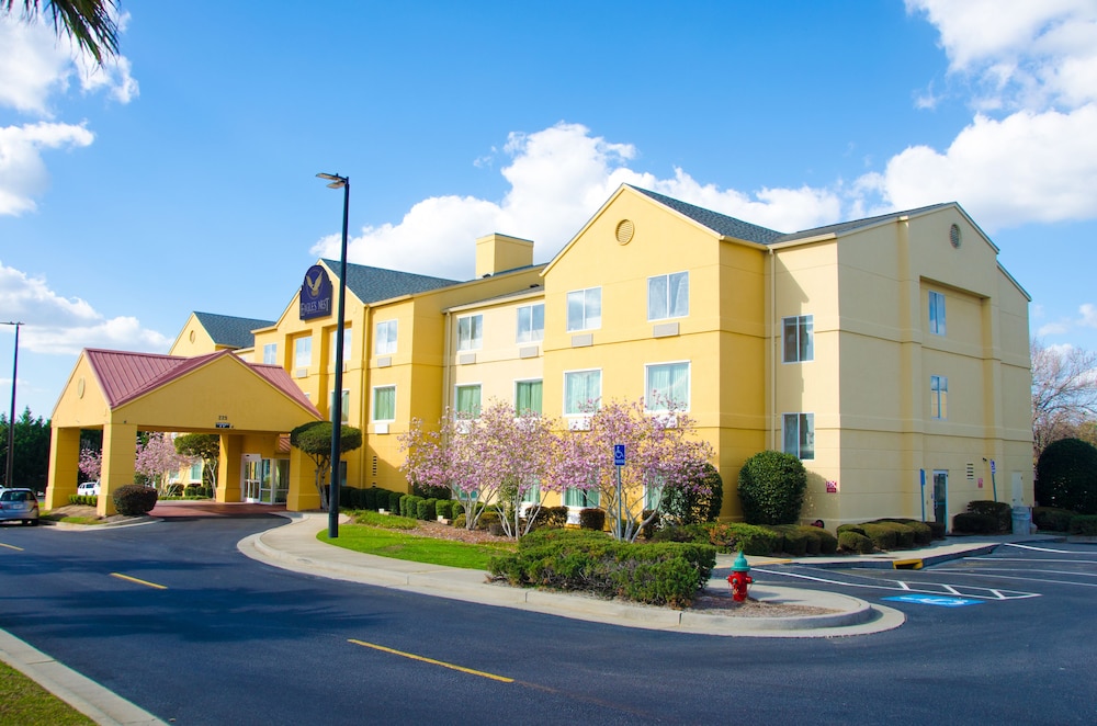 Eagles Nest Inn — hotel in Statesboro