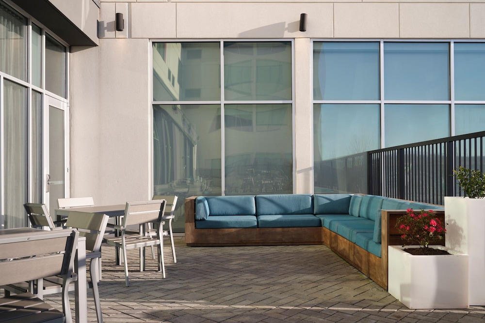 Aloft Knoxville West - photo 17