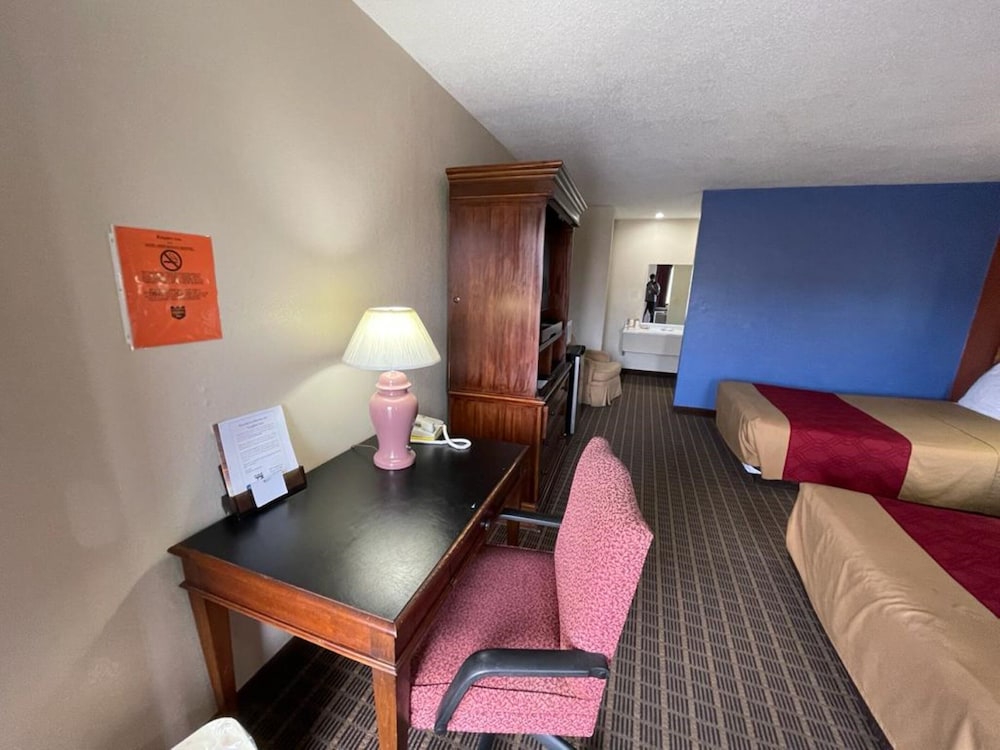 Knights Inn By Capital O Emporia I 35 - photo 35