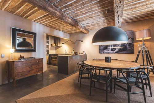 Maison Du Portail Neuf À Saint Tropez — 4-Star Luxury Hotel in Saint-Tropez, France