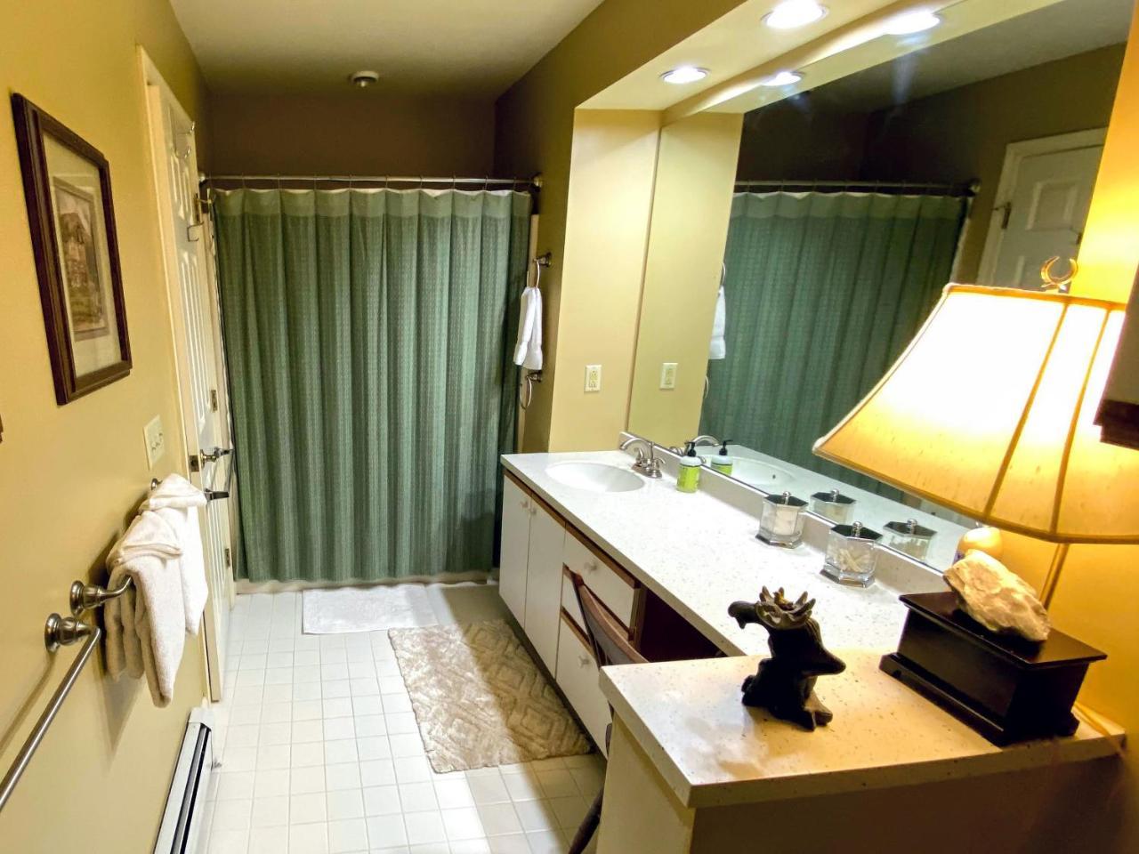 F8 Luxurious Mt Washington Hotel golf course home Wifi cable air conditioning - photo 23