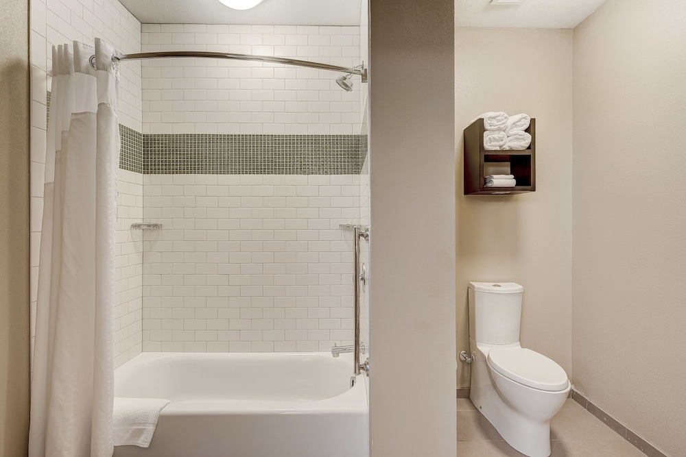 Staybridge Suites Baltimore Inner Harbor by IHG - photo 71