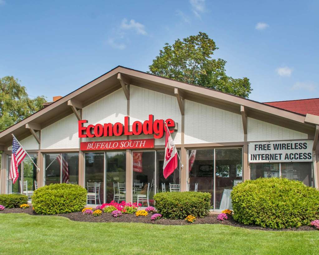Econo Lodge South - photo 2