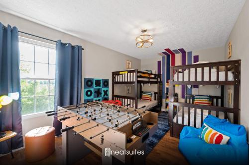 3BR Condo Near Ark Encounter 8 Guests Parking — 4-Star Luxury Hotel in Williamstown, United States