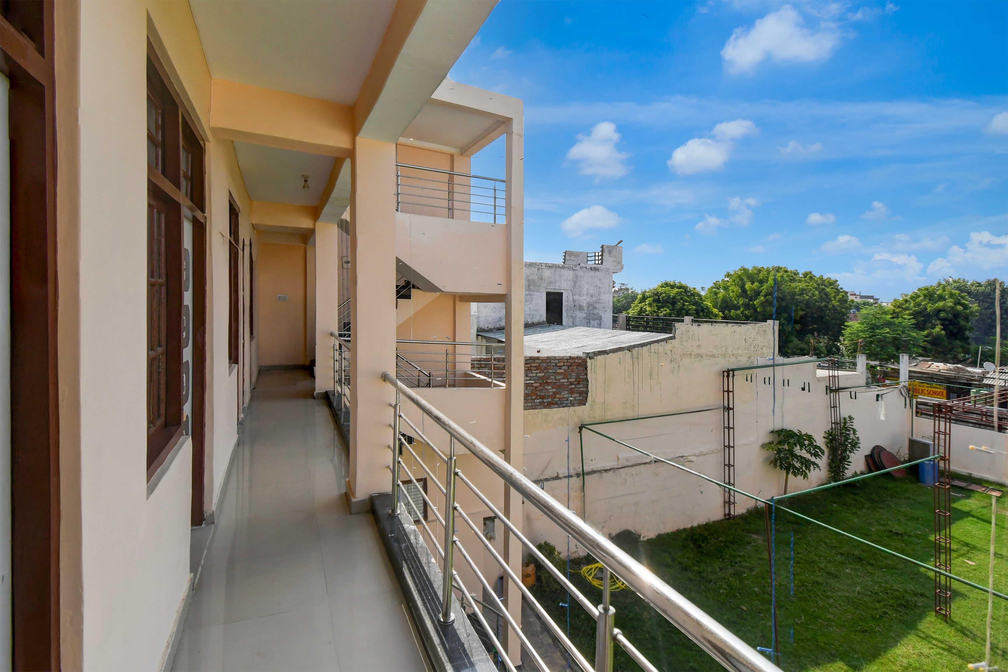 Hotel O New Shagun Vatika Lawn & Hotel — 4-Star Luxury Hotel in Lucknow, India