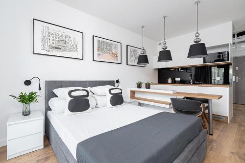 Studio with a balcony and AC Rajska 3 street — 4-Star Luxury Hotel in Krakow, Poland