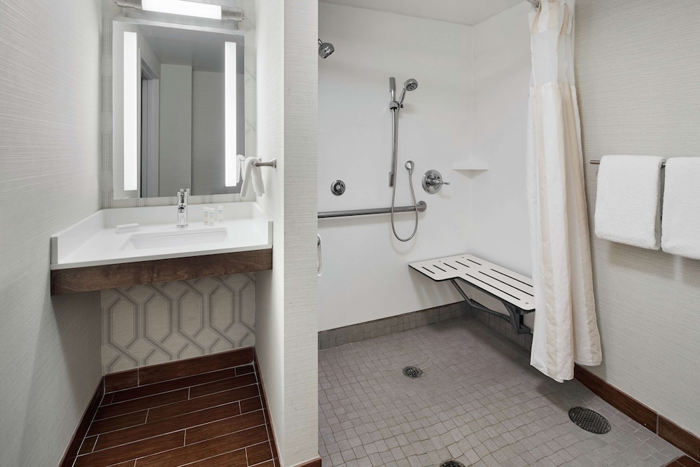 Hilton Garden Inn Allentown West - photo 15
