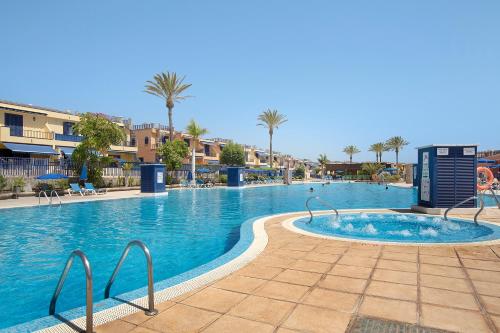 Free Airport Shuttle and Parking in Maspalomas, Spain