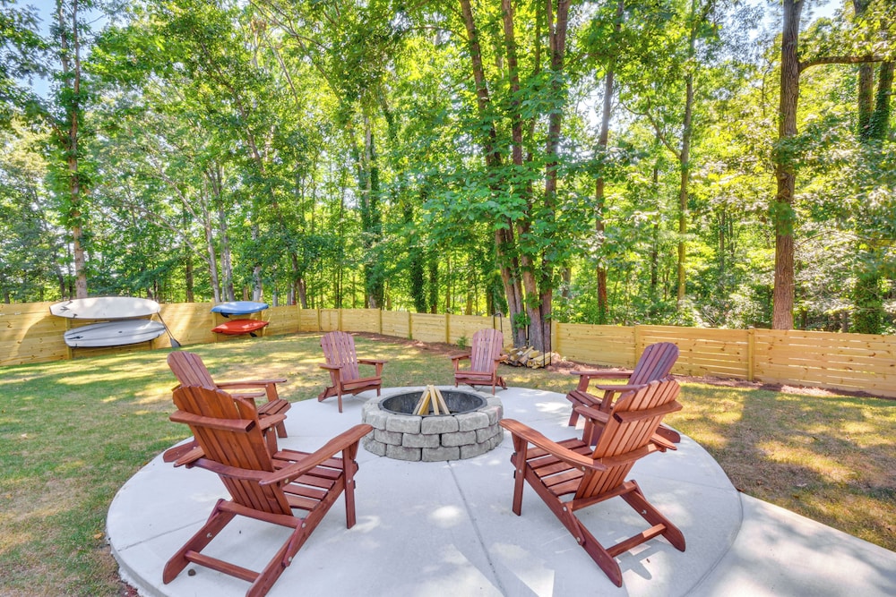 Anderson Retreat Private Dock Kayaks Fire Pit — Anderson