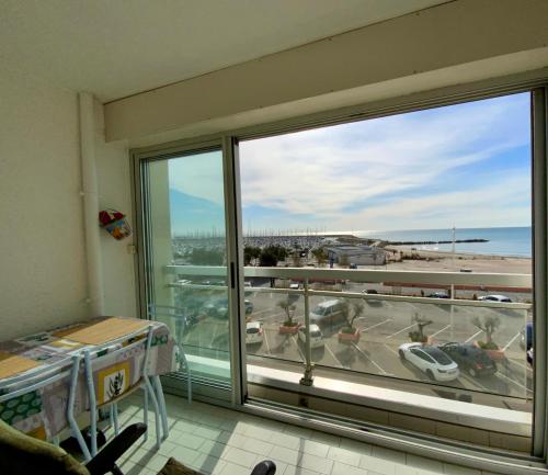 Groomi Le Cap D Or Beachfront With Air Conditioning — Palavas Les Flots