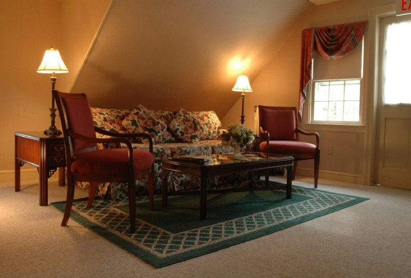 Roger Sherman Inn - photo 11