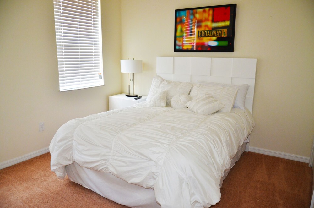 Bella Vida Resort by Fidelity Vacation Homes - photo 5