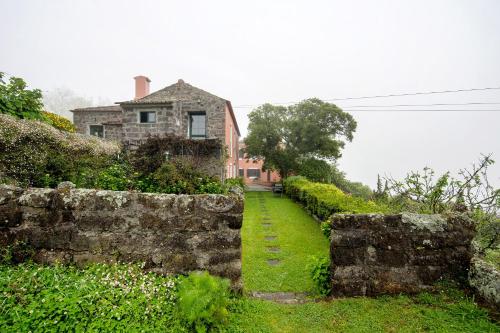 Quinta das Queimadas - carbon neutral hotel in Unknown City
