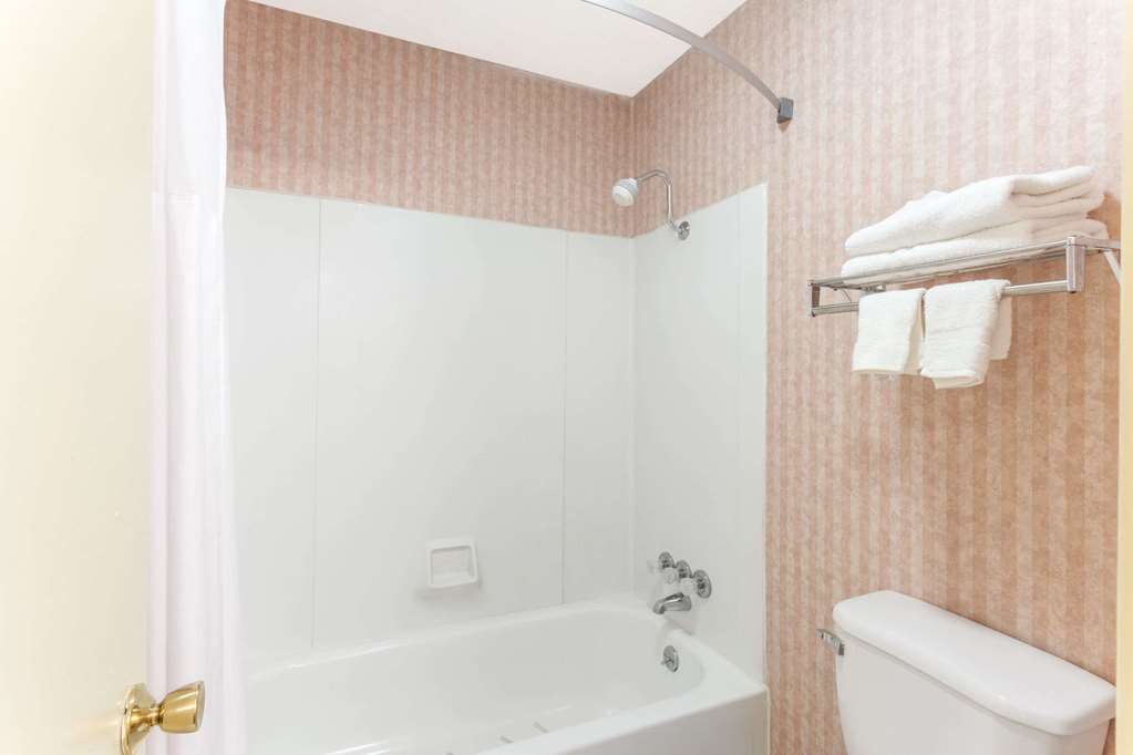 Days Inn by Wyndham Holladay - photo 7