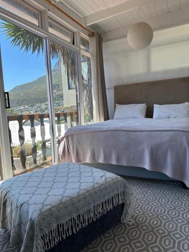 Independent quaint flat close to beach