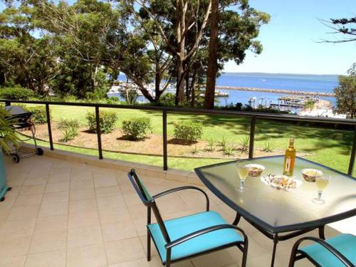 Magnus Pines 252 56 Magnus Street Apartment with stunning views linen and bed making Wi Fi and Air con — 4-Star Luxury Hotel in Hawks Nest, Australia