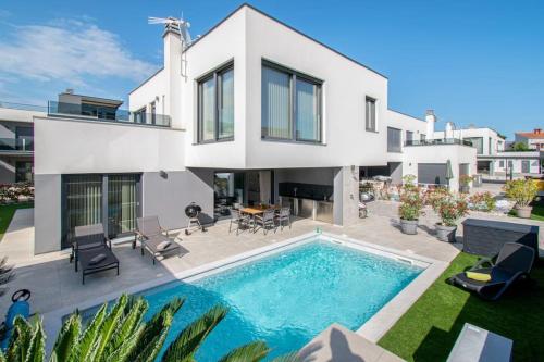Designer Villa Luna near the sea in Volme Pula — 4-Star Luxury Hotel in Pula, Croatia