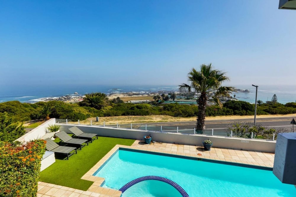 Secure Camps Bay Apartment With Pool Views 17 Nautica