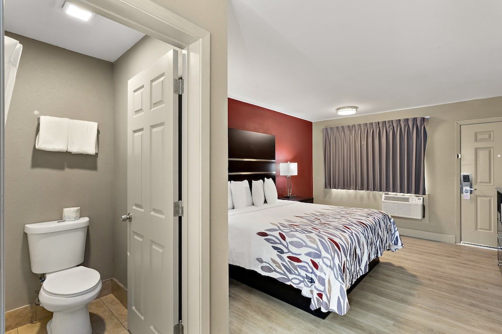 Red Roof Inn Redding - photo 19