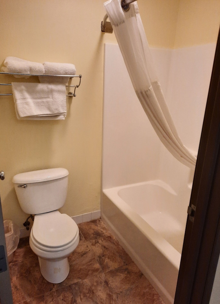 Horse Creek Inn - photo 19