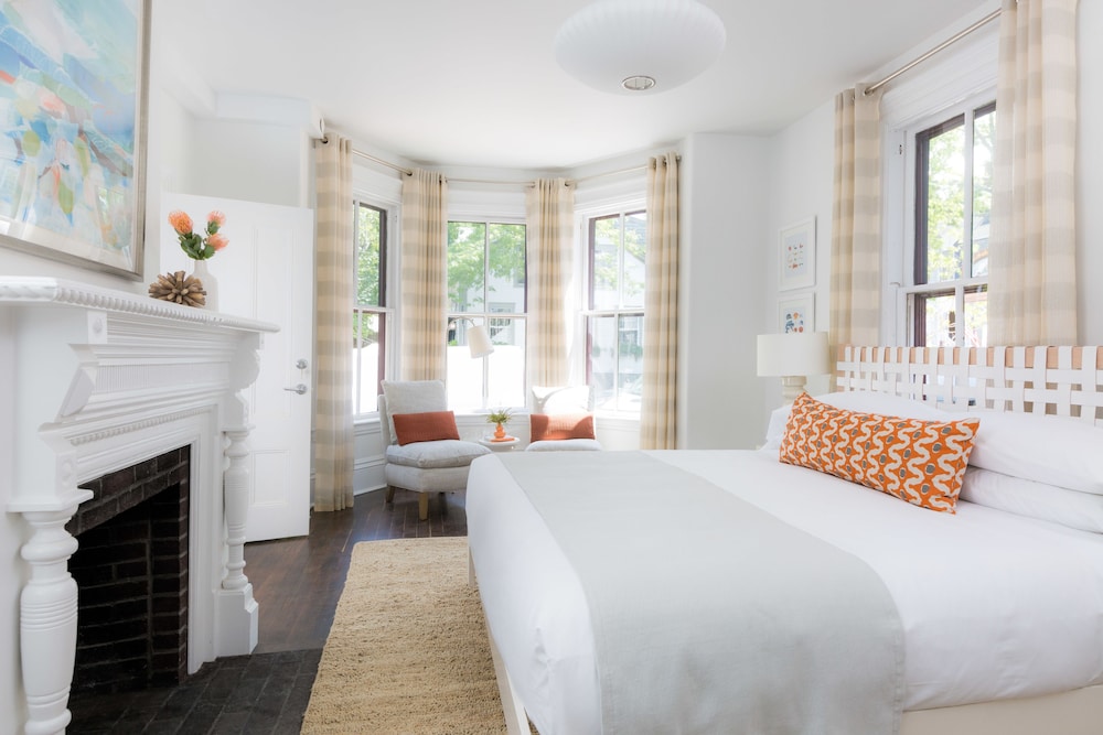 21 Broad Hotel — Nantucket