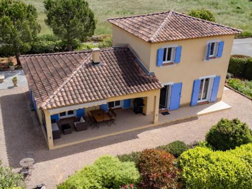 Les Burons - carbon neutral hotel in Aups
