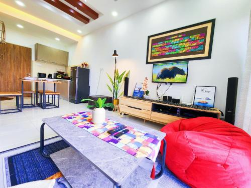 Nilai Residensi Lili Nearby Klia Usim Infinity Big Pool — 5-Star Luxury Hotel in Kampung Baharu Nilai, Malaysia