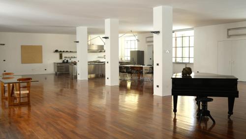 Loft Tortona design district 450 square meters — 4-Star Luxury Hotel in Milan, Italy