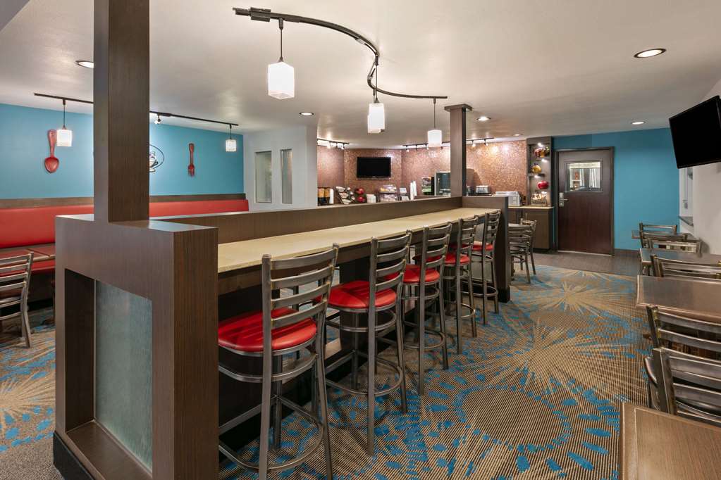 Days Inn by Wyndham Fort Smith - photo 23