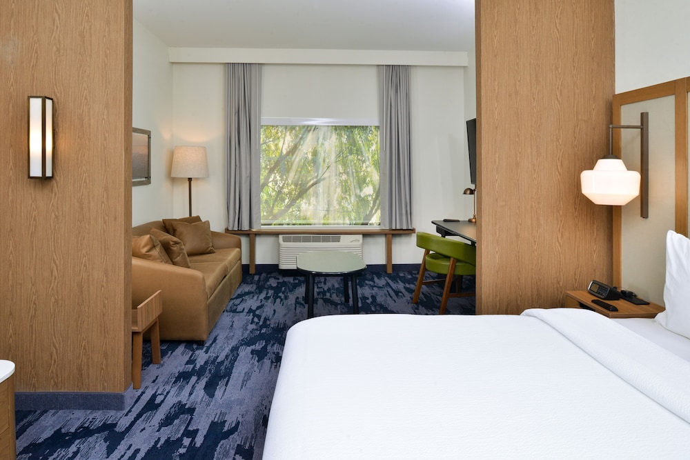 Fairfield Inn & Suites by Marriott Charlotte University Research Park - photo 8