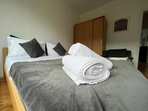 Mickitos Square Apartment — 4-Star Luxury Hotel in Skopje, Republic of Macedonia