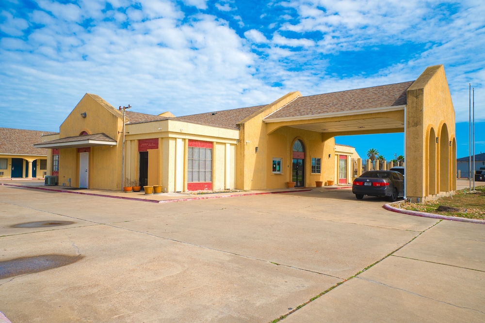 Aransas Bay Inn & Suites Corpus Christi by OYO - photo 36