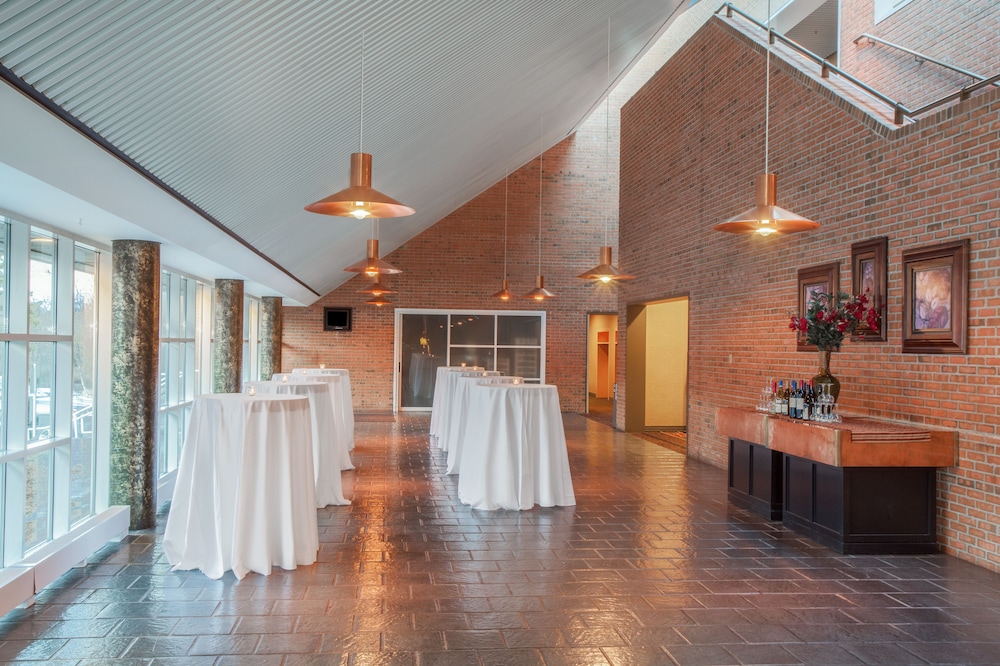 Crowne Plaza Minneapolis West by IHG - photo 59