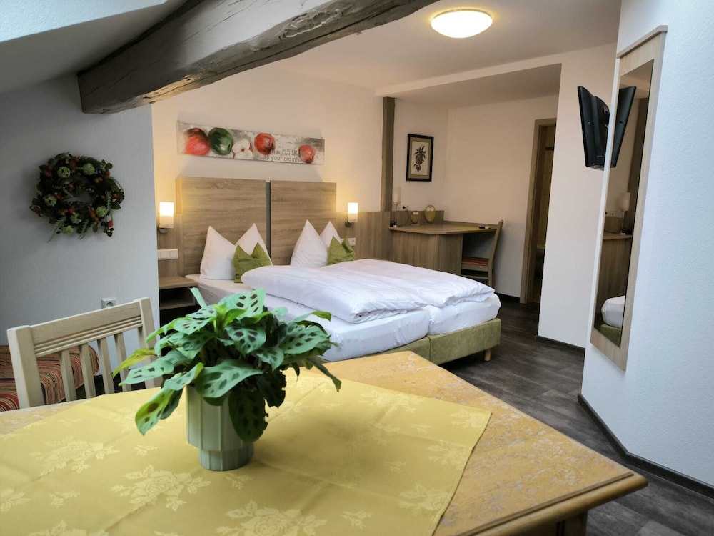 Am Treidelpfad — hotel in Hassmersheim