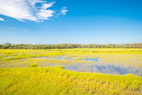Coastal Living by Oak Island Accommodations - photo 14