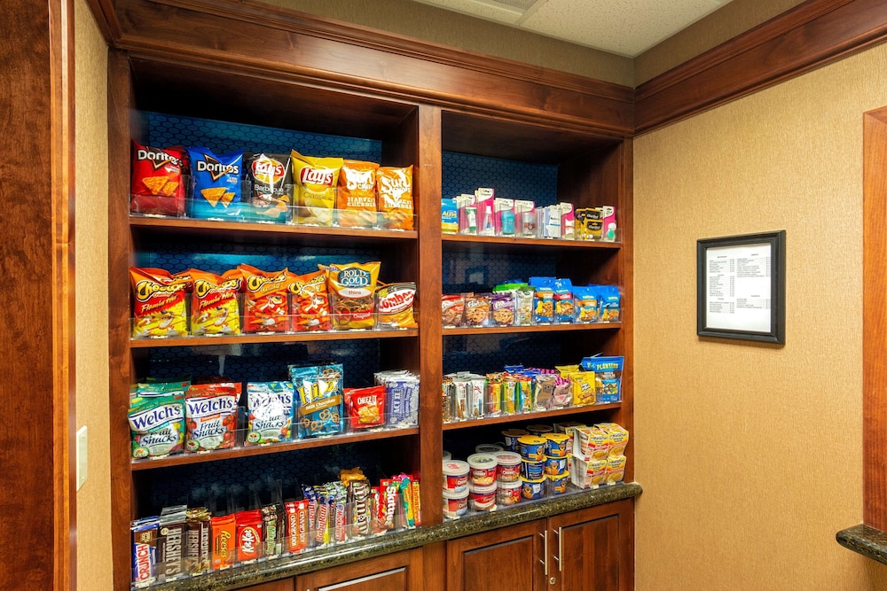 Hampton Inn Rawlins - photo 77
