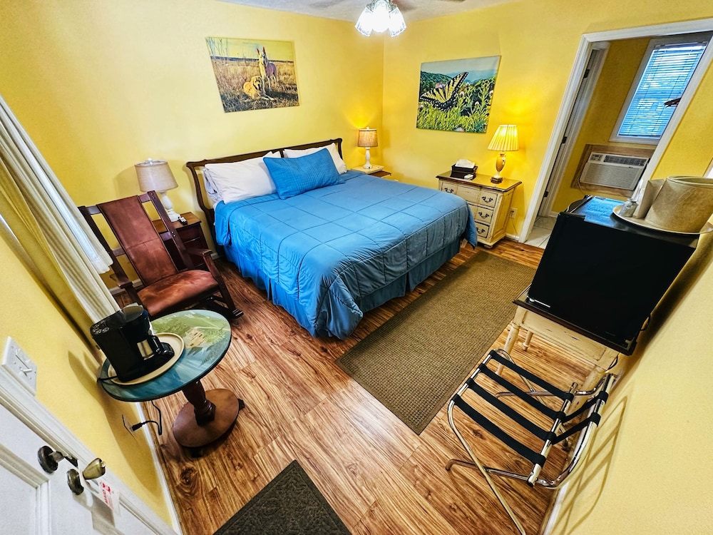 Alpine Village Inn - photo 5