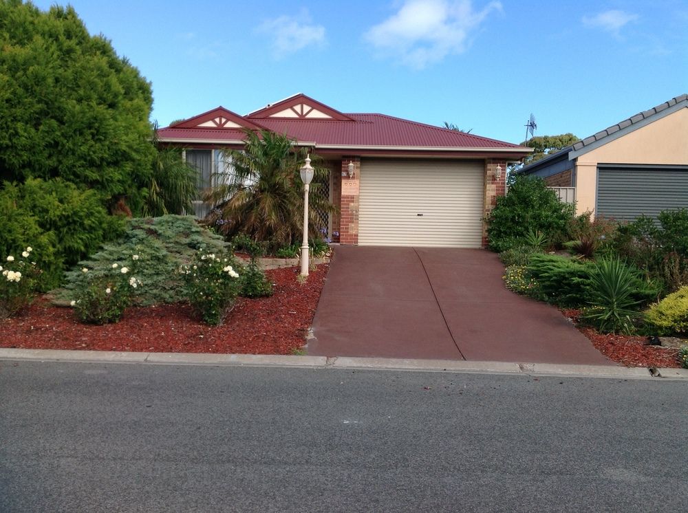 Lakeside Getaway in Encounter Bay, Australia