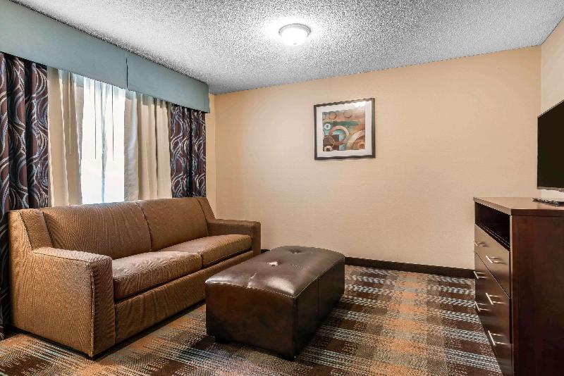 Clarion Inn near JBLM - photo 25