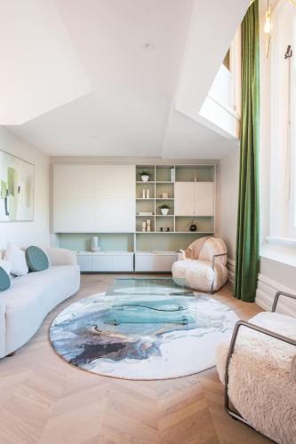 Stunning Heritage CBD Apartment — 4-Star Luxury Hotel in Christchurch, New Zealand